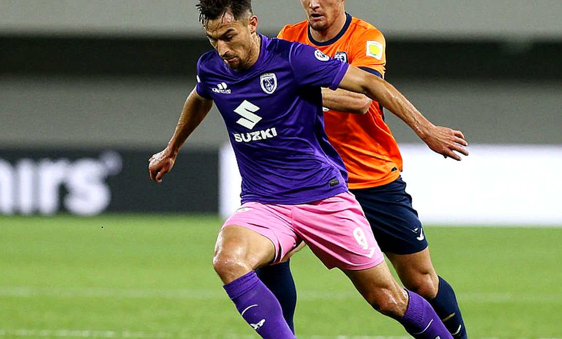 Toluca, chiếc áo in dòng chữ 'mọi danh hiệu' và khoảng trống Supercopa MX mà FMF vẫn công nhận