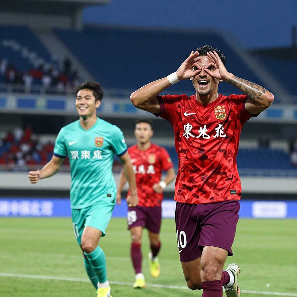 Derby Riyadh: Hai cựu sao Arsenal vắng mặt, Al-Shabab mất 'nhạc trưởng' giữa lằn ranh mong manh Derby Riyadh: Hai cựu sao Arsenal vắng mặt, Al-Shabab mất 'nhạc trưởng' giữa lằn ranh mong manh