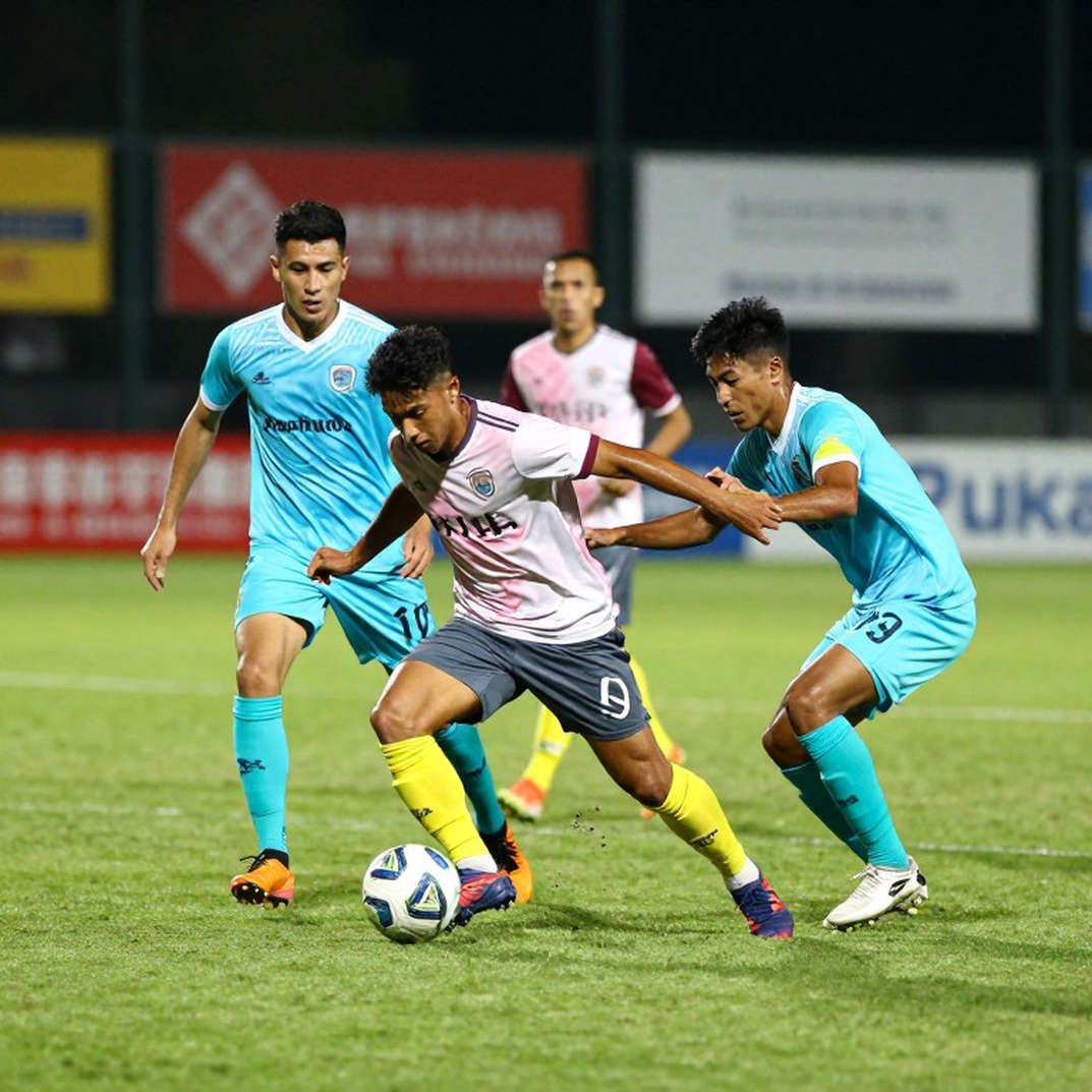 Asiad 20: Hiệp một không bàn thắng giữa U23 Thái Lan và U23 Nhật Bản — khi gánh nặng dồn về phía Đông Nam Á