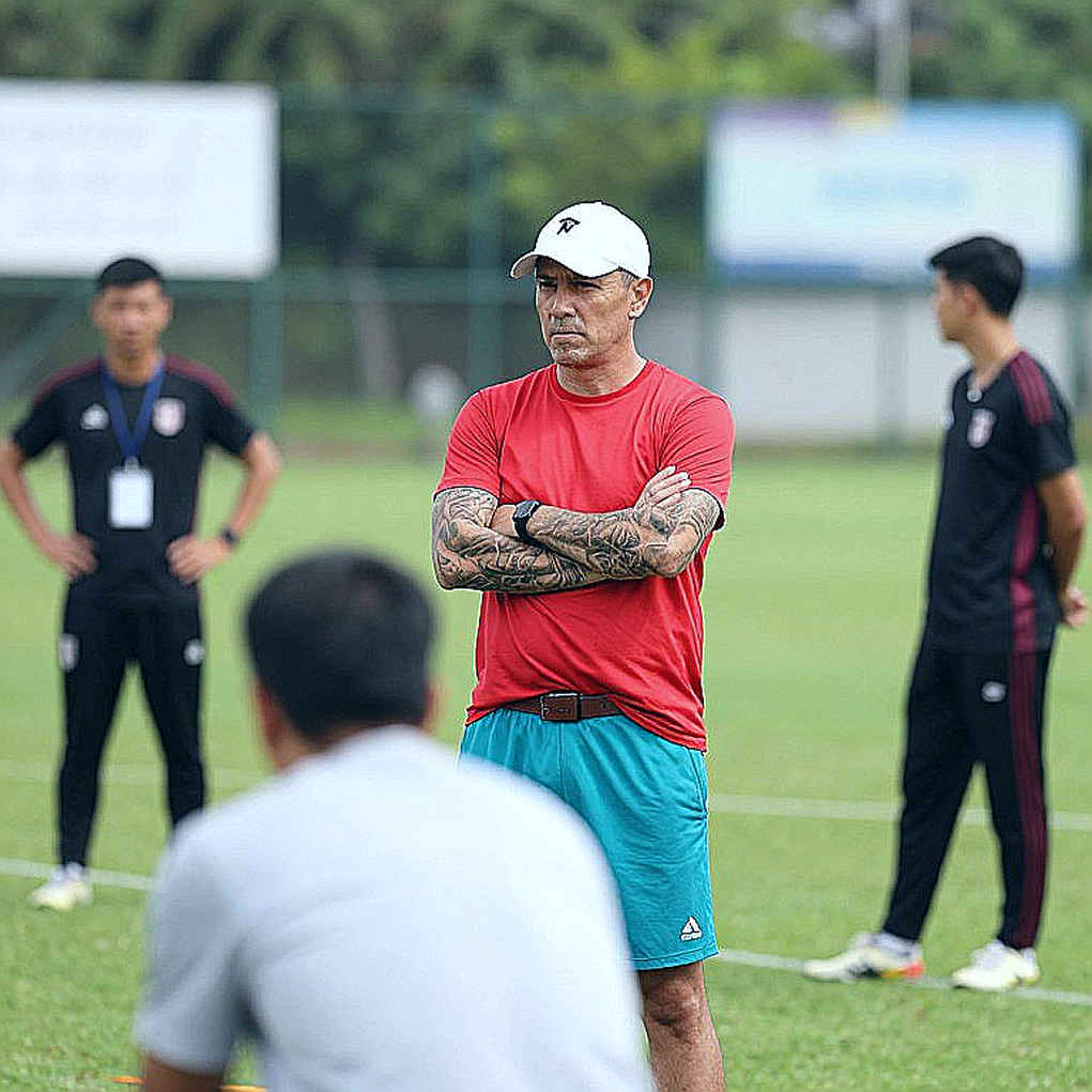 Chuyển nhượng V.League: Bản hợp đồng đọc một nửa, khoảng lặng đọc cả